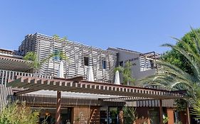 Hotel Les Jardins Du Canal - Piscine Chauffee A 28 Degres - Parking Gratuit - Garage - Bornes Electriques - Accueil Velos Et Motos - Kids Friendly-Solaire Ecoresponsable